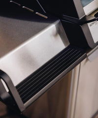 Enders Gasgrill Monroe Pro 4 SIKR Turbo, 4-Brenner, mit Kocher und Infrarot-Heckbrenner, PanoVision Sichtfenster, Gussrost, Aluguss Grill, 800 °C